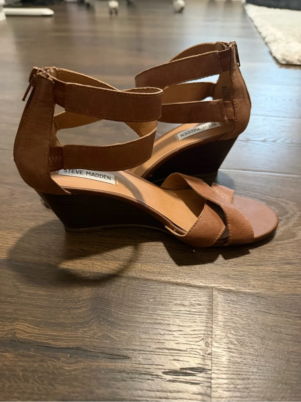 Steve Madden Tan Brown Strappy Wedge Sandals size 8